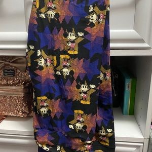 NWOT Lularoe Disney Mickey stars legging TC
